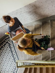 Studentinnen beim Umzug